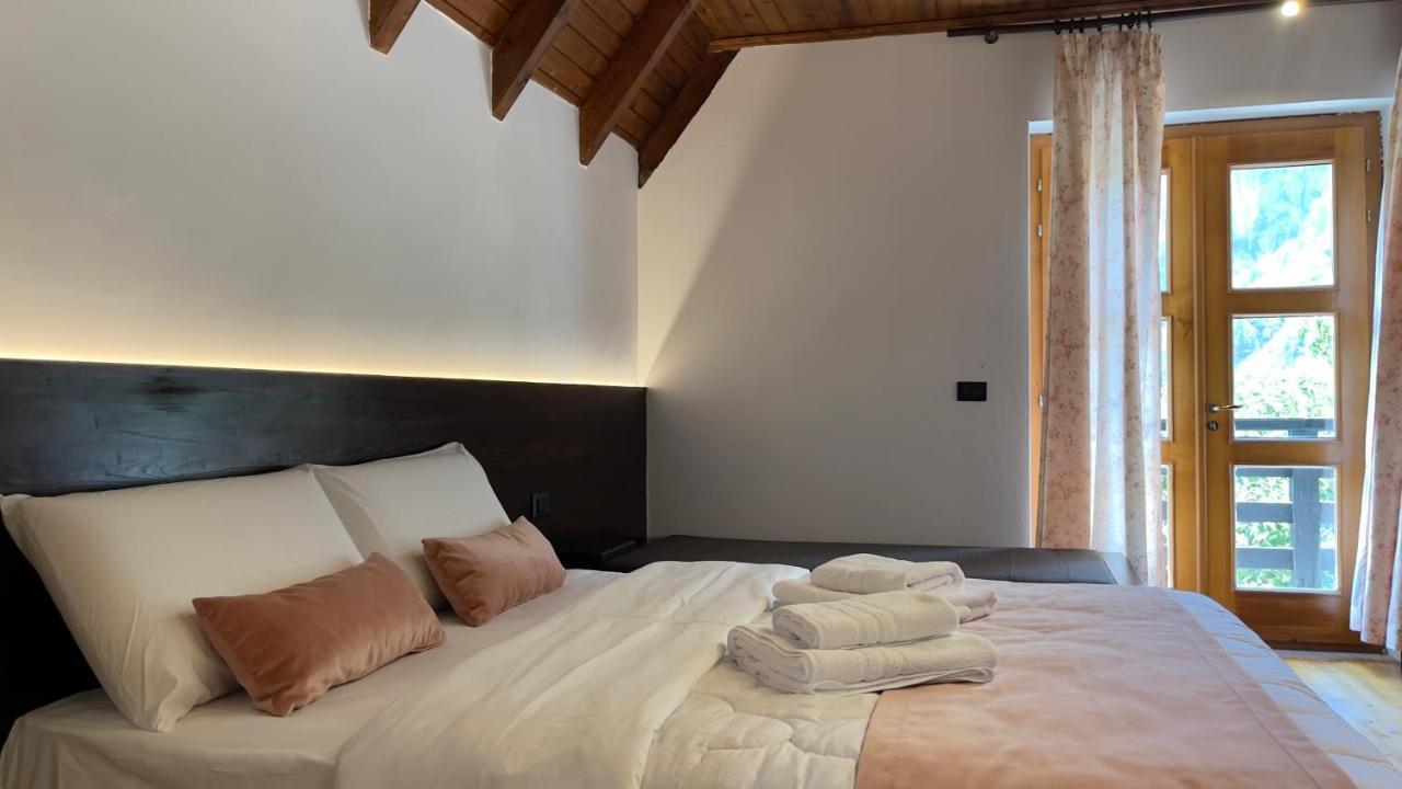 Bed & Breakfast Gjecaj And Restaurant 3*