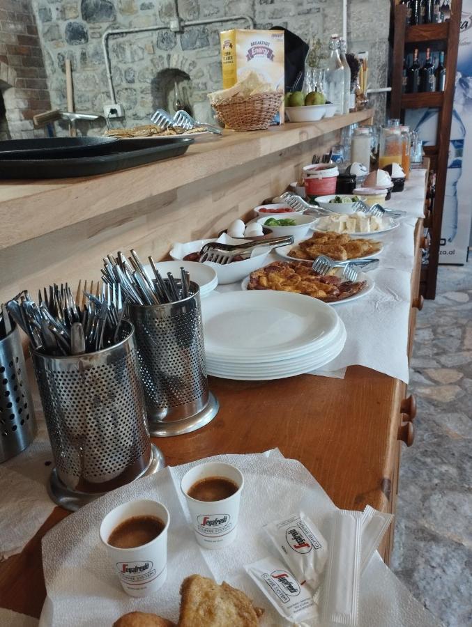 Gjecaj And Restaurant Theth
