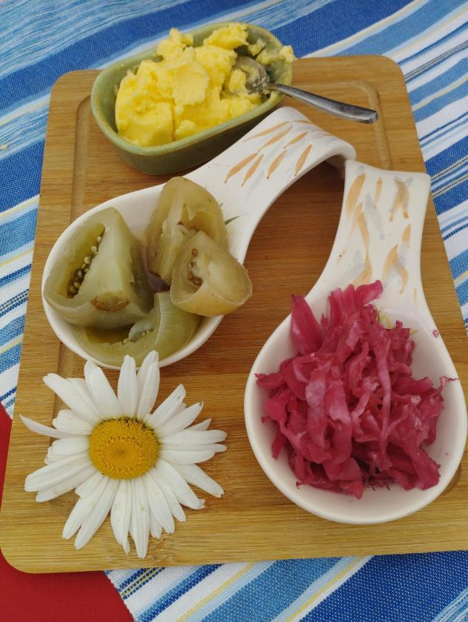 Bed & Breakfast Gjecaj And Restaurant Theth