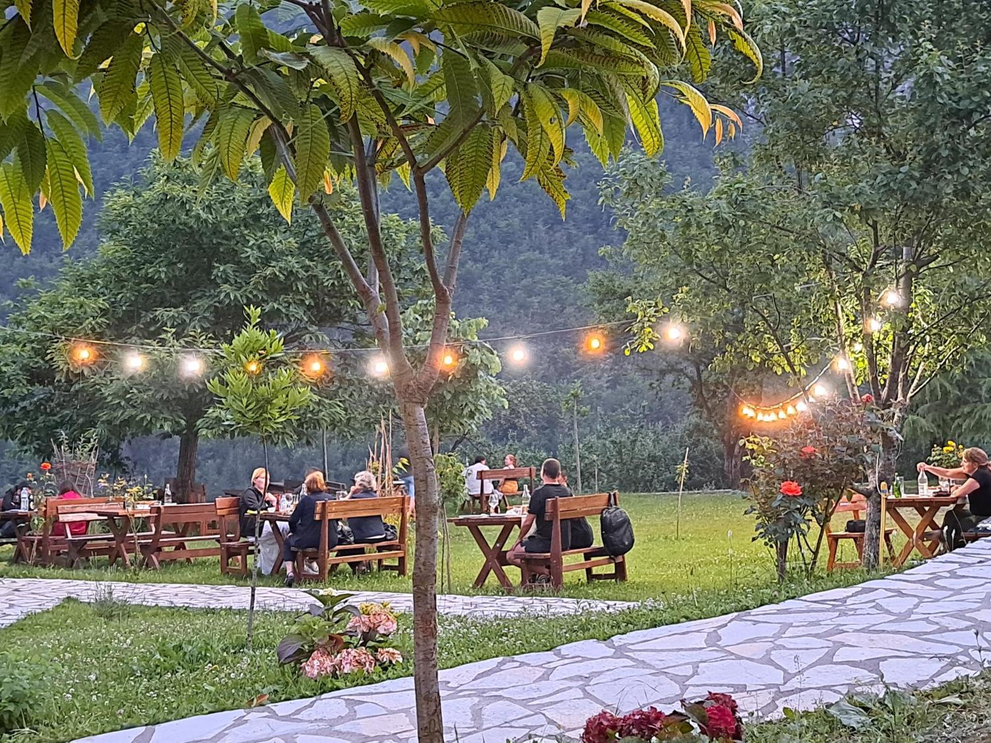 Bed & Breakfast Gjecaj And Restaurant 3*